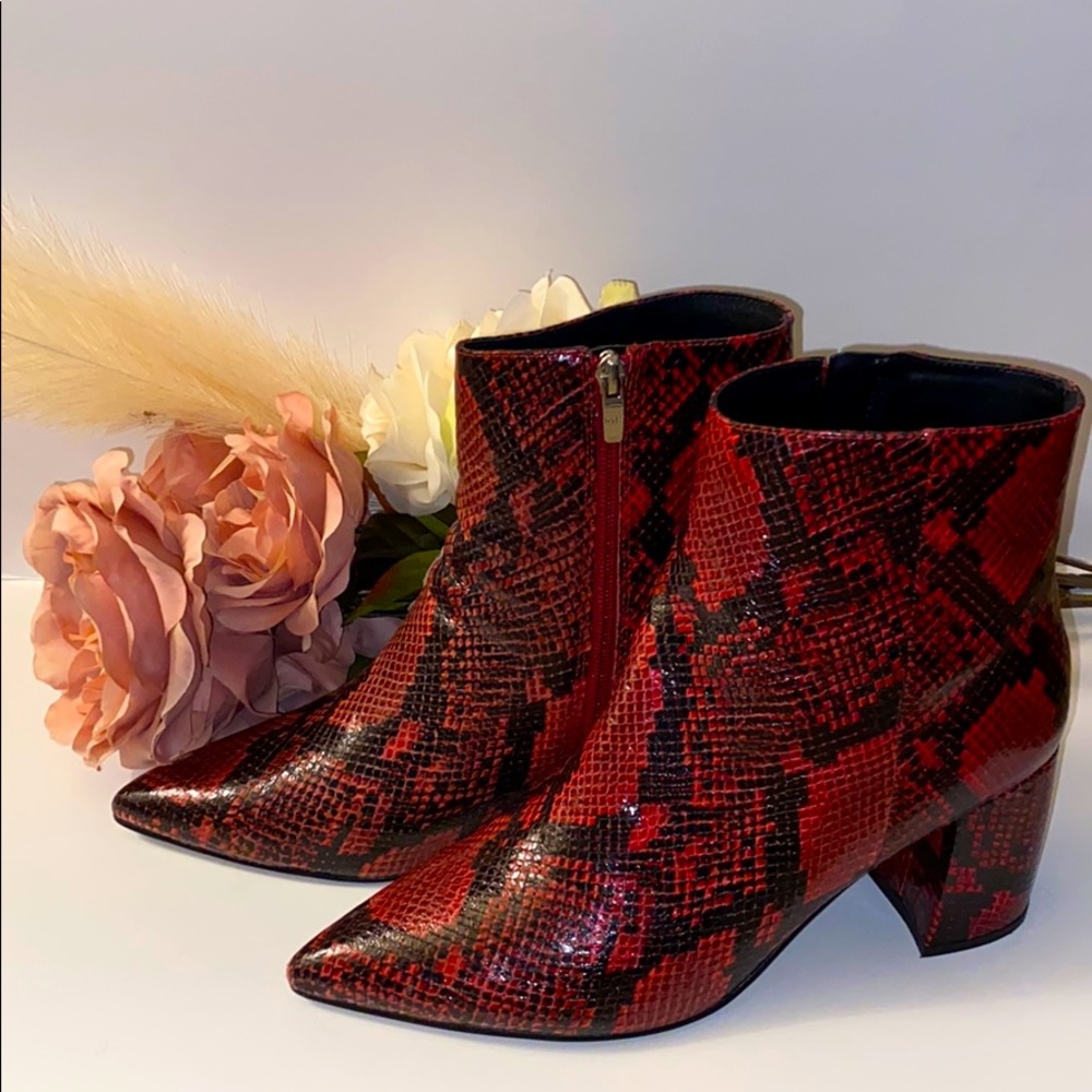 Marc Fisher boots
